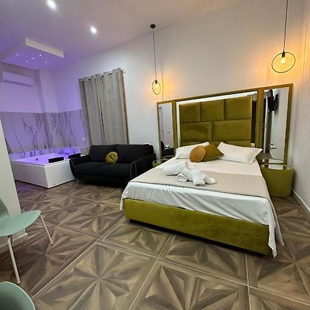 نابولي San Ferdinando Suite Room المظهر الخارجي الصورة