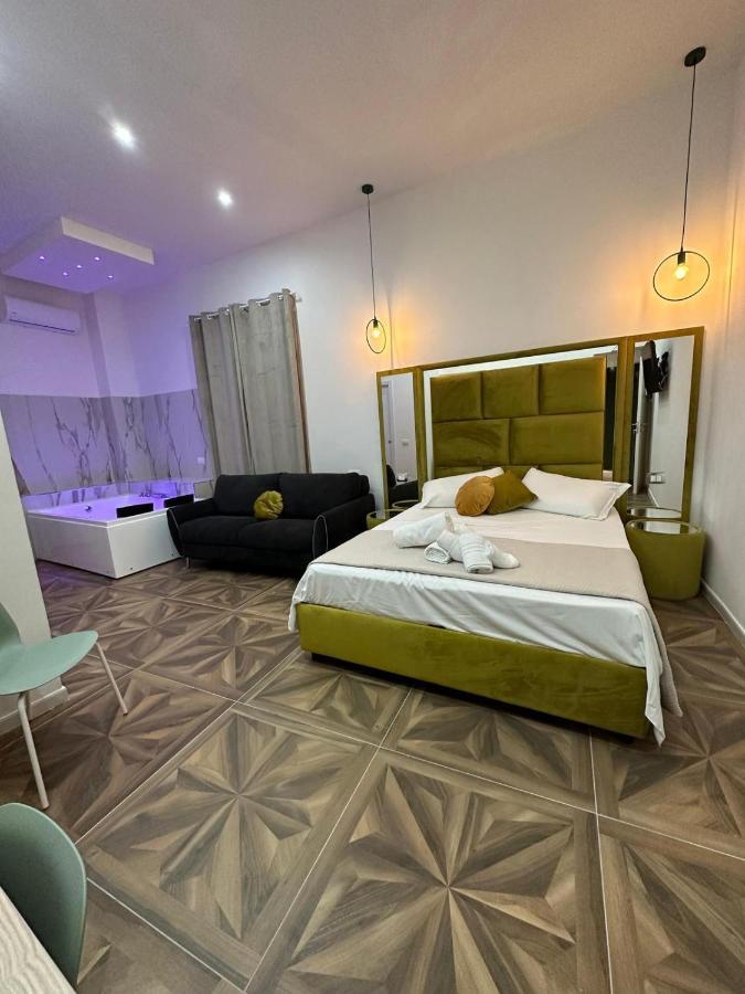 نابولي San Ferdinando Suite Room المظهر الخارجي الصورة