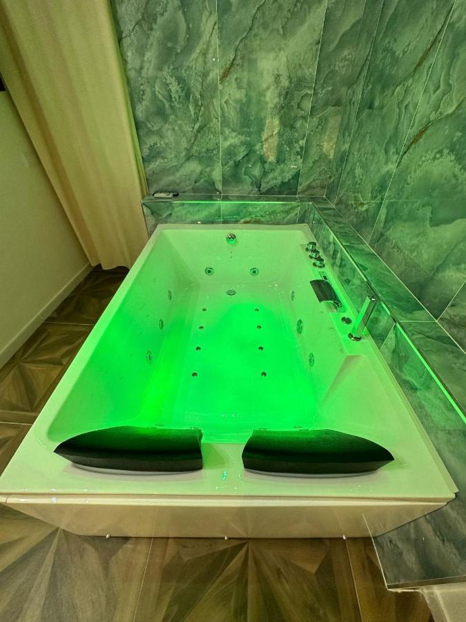 نابولي San Ferdinando Suite Room المظهر الخارجي الصورة