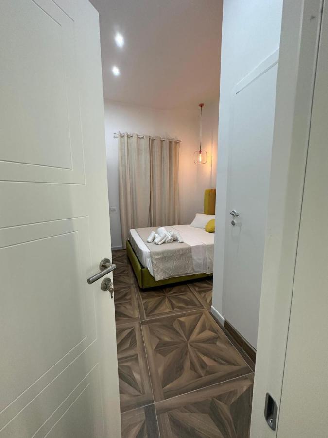 نابولي San Ferdinando Suite Room المظهر الخارجي الصورة