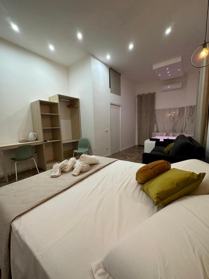 نابولي San Ferdinando Suite Room المظهر الخارجي الصورة
