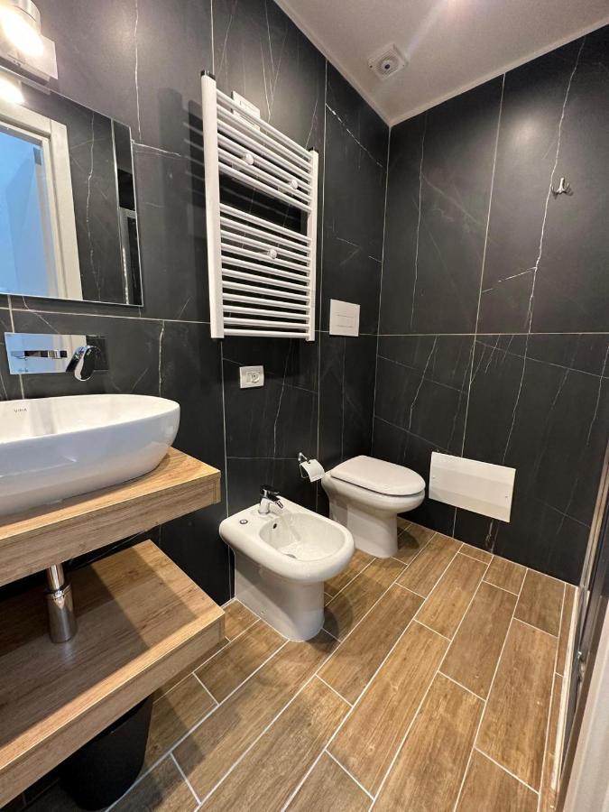 نابولي San Ferdinando Suite Room المظهر الخارجي الصورة