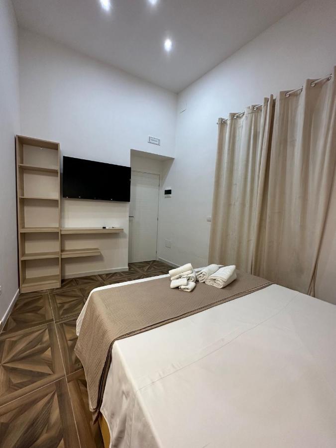 نابولي San Ferdinando Suite Room المظهر الخارجي الصورة