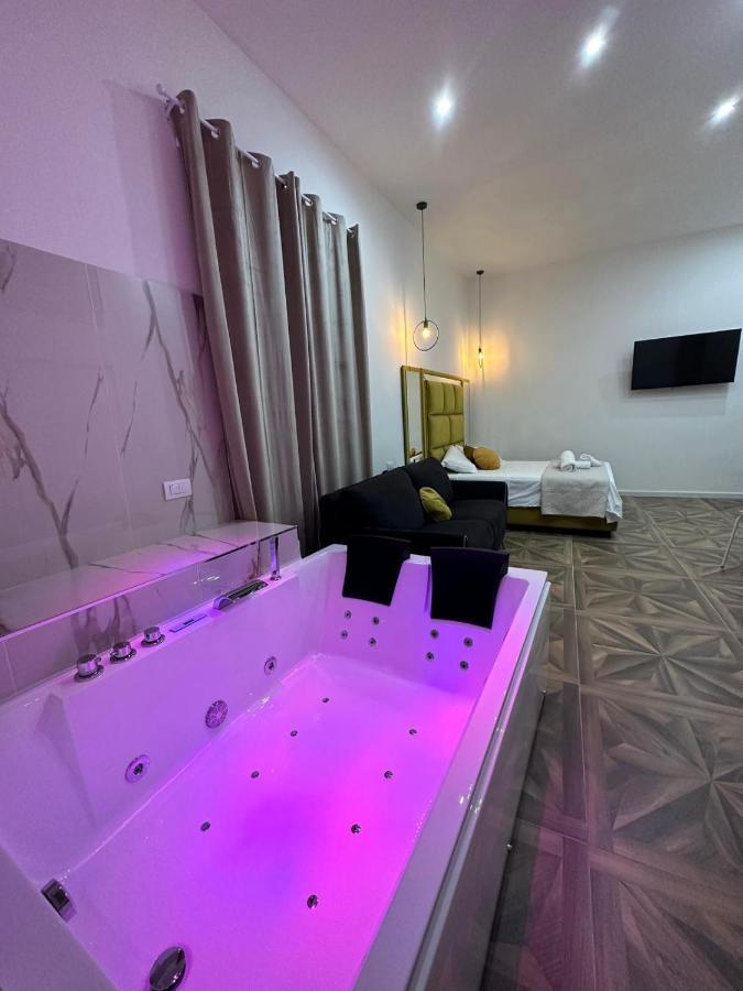 نابولي San Ferdinando Suite Room المظهر الخارجي الصورة