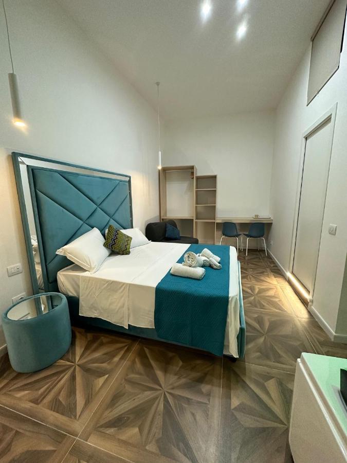 نابولي San Ferdinando Suite Room المظهر الخارجي الصورة