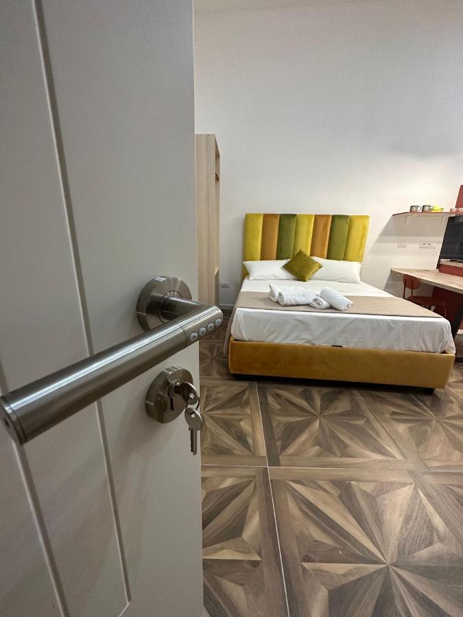 نابولي San Ferdinando Suite Room المظهر الخارجي الصورة