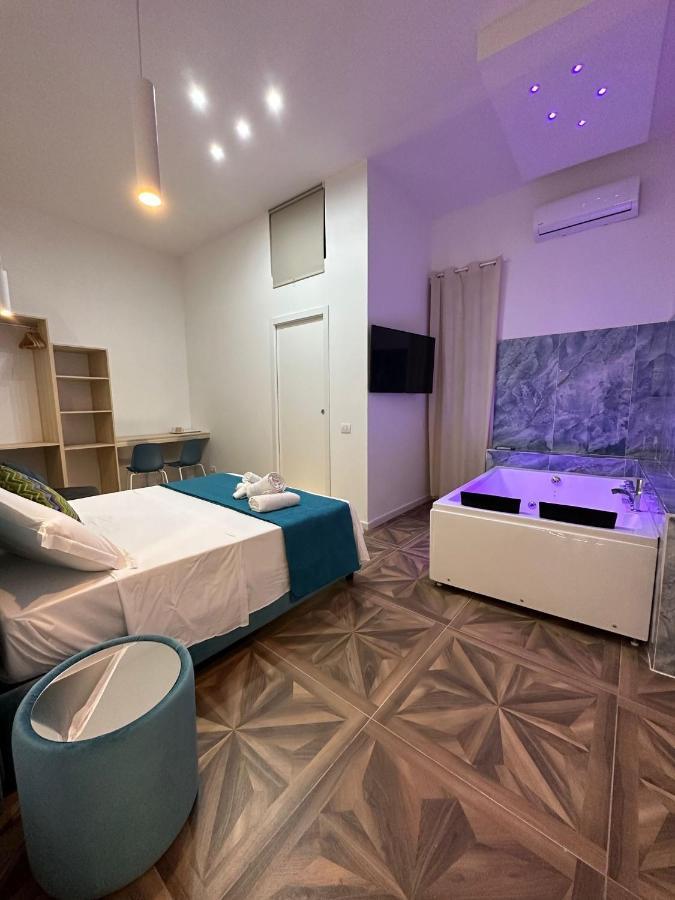نابولي San Ferdinando Suite Room المظهر الخارجي الصورة